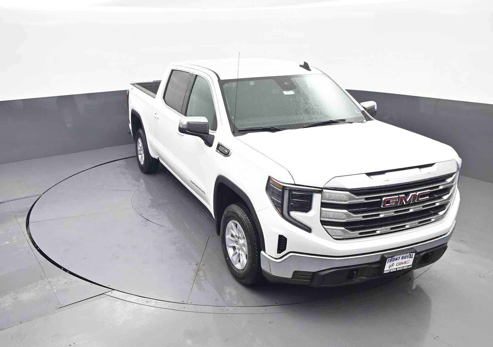 2026 GMC Sierra 1500 SLE - Photo 10