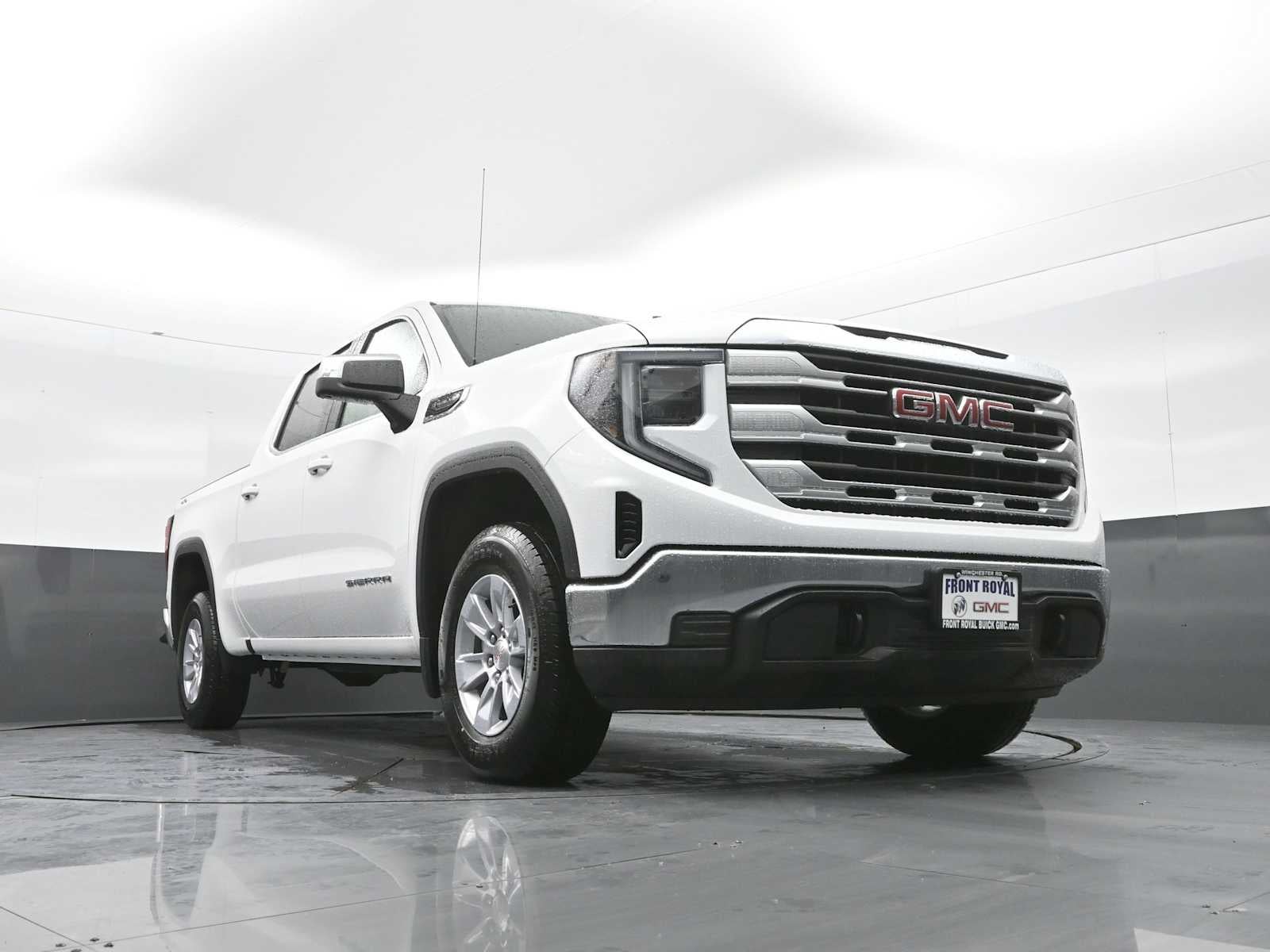 2026 GMC Sierra 1500 SLE - Photo 18