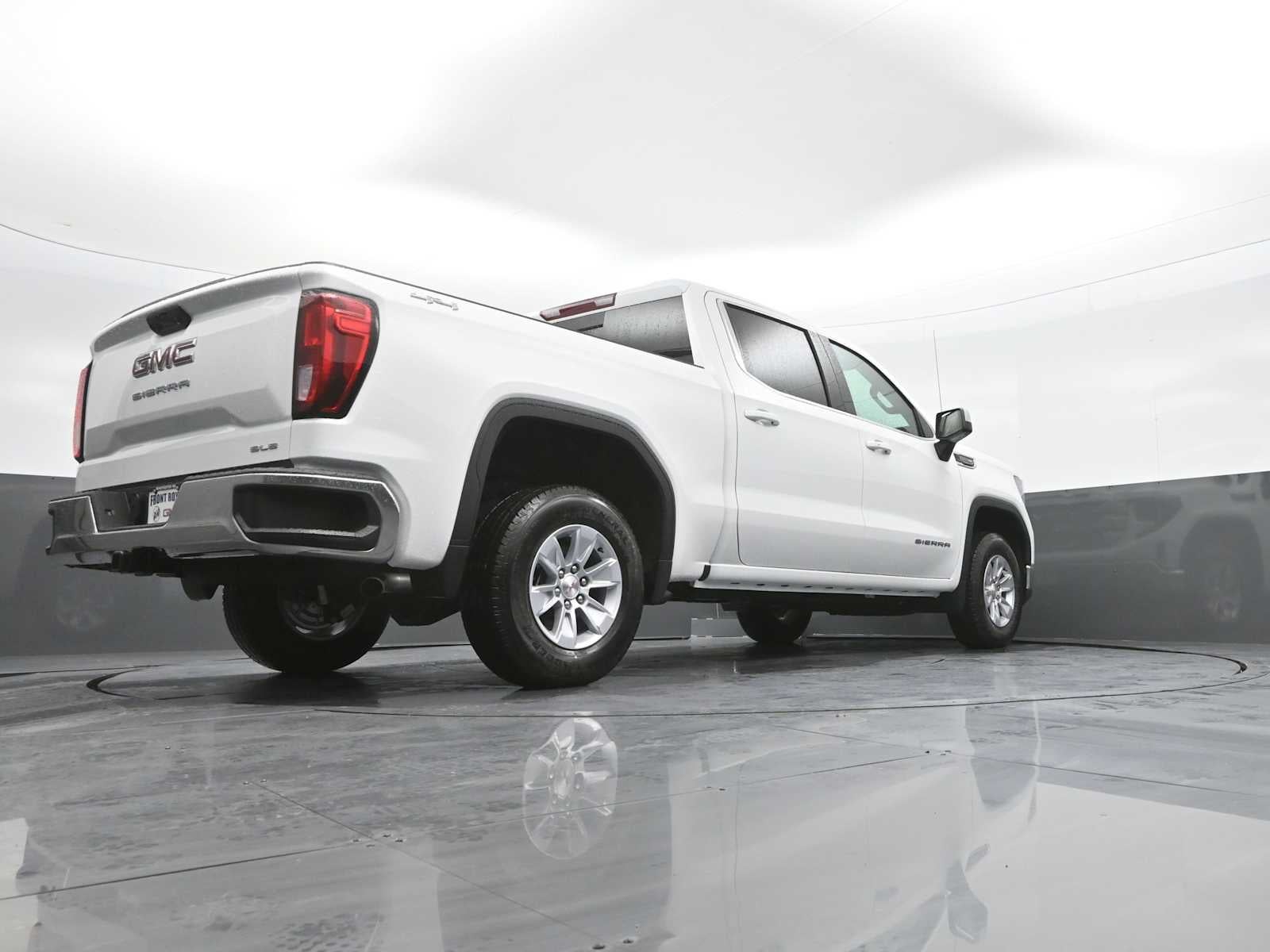 2026 GMC Sierra 1500 SLE - Photo 24