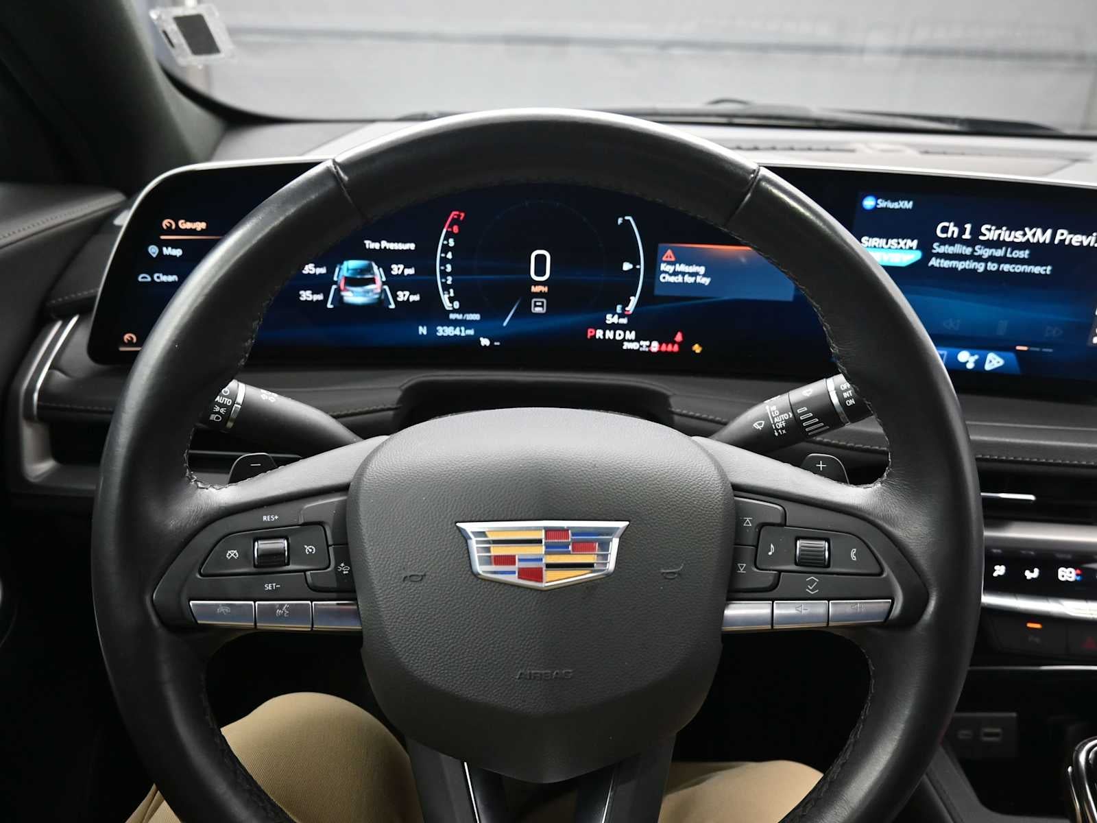 2024 Cadillac XT4 Premium Luxury